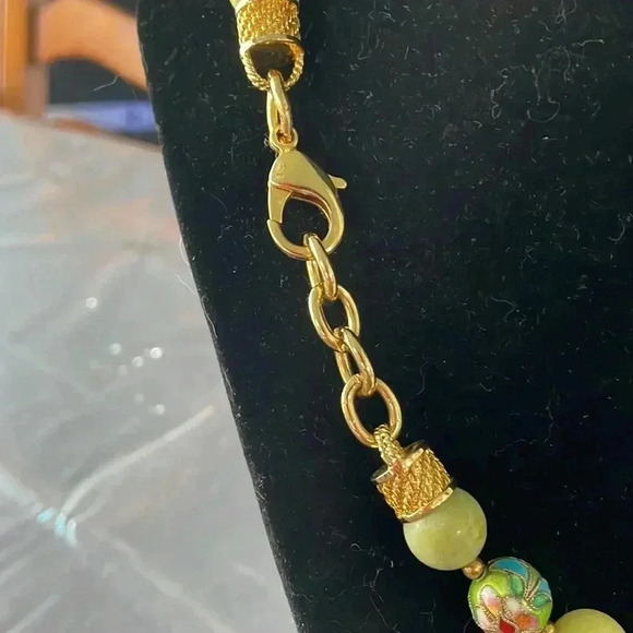 Vintage jadeite and cloisenie necklace 18” - Picture 2 of 4